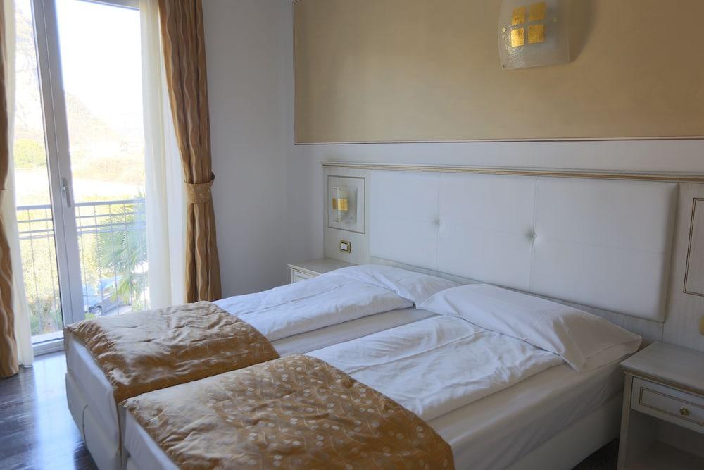 טורבולה Hotel Lido Blu - Surf & Bike מראה חיצוני תמונה