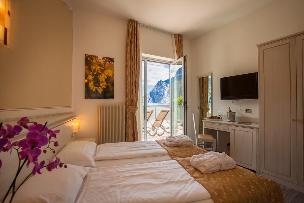 טורבולה Hotel Lido Blu - Surf & Bike מראה חיצוני תמונה